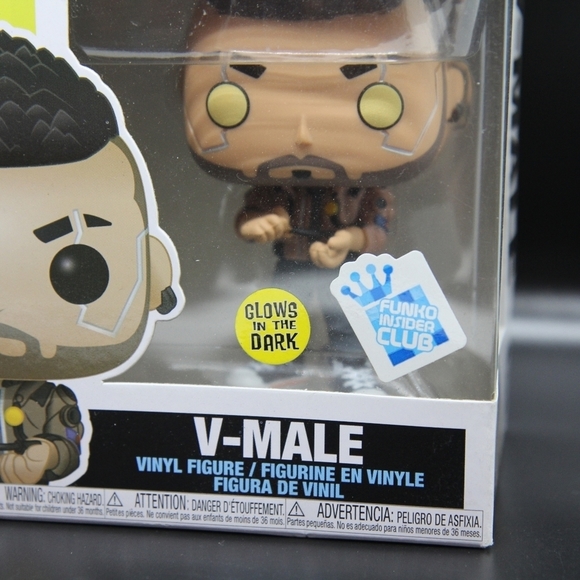 Funko Pop! Games: Cyberpunk 2077 - V-Male (Glows in the Dark) 588 - Picture 3 of 7